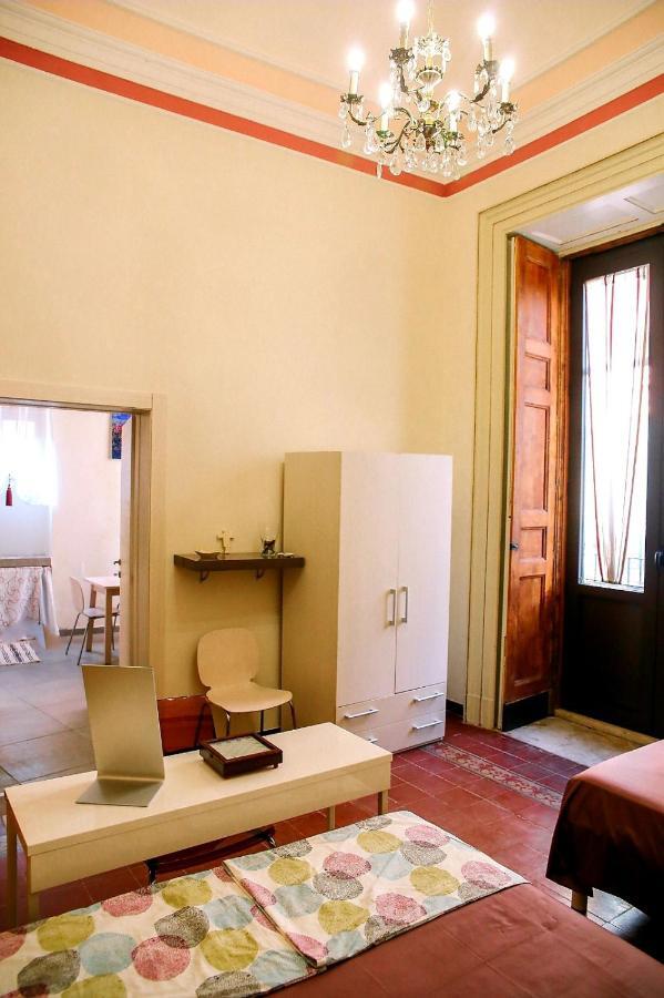 Center Street Apartment Catania Eksteriør billede